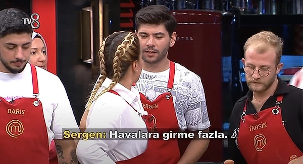 7. Türk televizyonlarının en çok izlenen yarışma programlarından birisi olan MasterChef'te sular durulmuyor. Bugün yayınlanacak olan bölümün fragmanında, yakın arkadaş olan Sergen ve Dilara arasında 'çıraklık' tartışması yaşandı. O anlar ise gündem oldu.