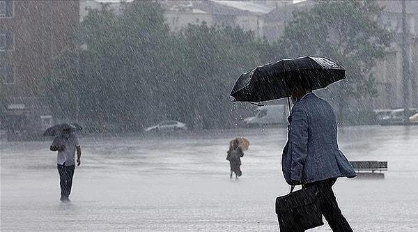 Bazı yerlerde metrekareye 150 kilogram yağış düştü. Sele kapılan iki kişi hayatını kaybederken İstanbul Valisi Davut Gül, 3 aylık yağışın 1-2 saatte yağdığını belirtti.