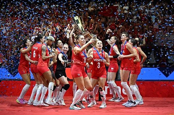 A Milli Kadın Voleybol Takımı, 2023 CEV Avrupa Şampiyonası finalinde Sırbistan'ı 3-2 mağlup edip Avrupa şampiyonu oldu.