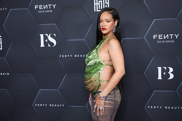 Ha doğurdu ha doğuracak diye adeta gözünün içine baktığımız Rihanna'da Ağustos sonunda ise güzel haberler gelmişti.