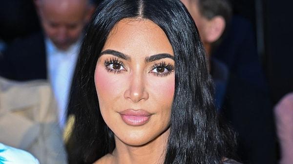 “Bir yeni Ermeni Soykırımı’nın önüne geçmek için harekete geçme zamanı” diyen Kardashian, "Joe Biden'a yeni bir Ermeni soykırımını durdurması için yalvarıyorum" ifadelerini kullandı.