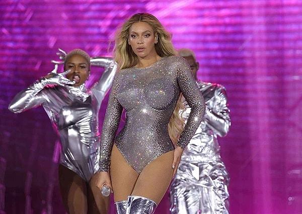 6. Beyonce'nin doğum gününe denk gelen konserinde ise gümüş ünlü tutulması yaşandı!