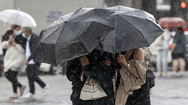 Sıcaklık mevsim normallerinin altında seyredecek. Pazartesi günü İstanbul 26 derece, İzmir 27 derece ve Ankara'da 25 dereceler hissedilecek.