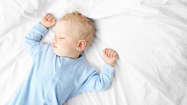 Bebeğiniz için seçeceğiniz yatak boyutu, kilosu ve boyu ile ilişkilidir.