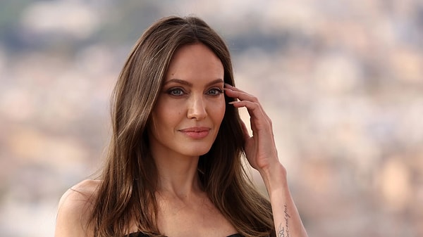Which zodiac sign do you think Angelina Jolie belongs to?