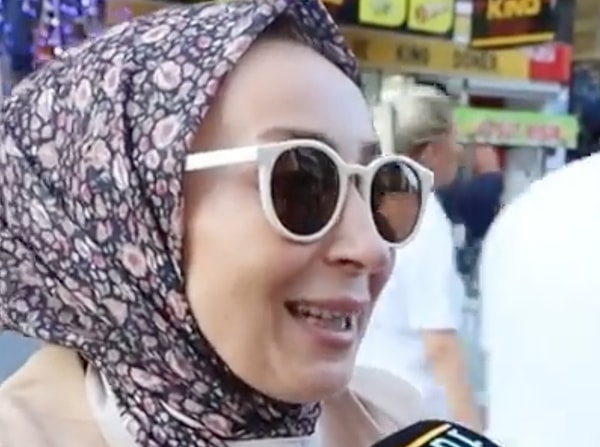 Ube Haber isimli Youtube kanalını sokak röportajında konuşan bir kadın artan fiyatlar hakkında konuştu.
