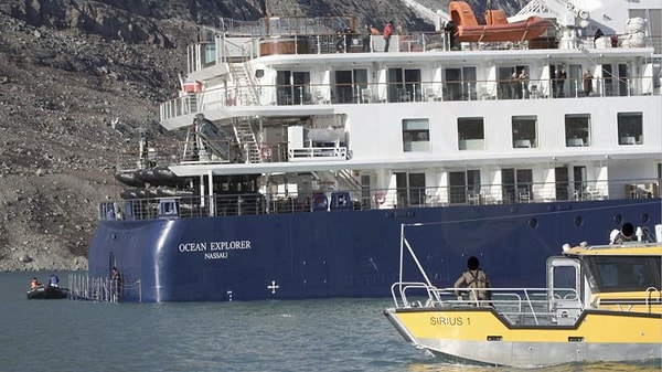 200'den fazla kişinin bulunduğu lüks gemide bazı yolcuların korona testinin pozitif çıktığı belirtildi.