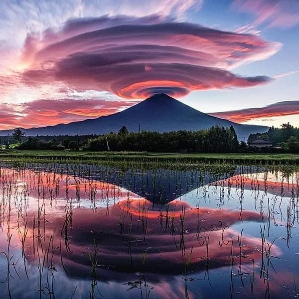 5. Tanuki Gölü'ne yansımasıyla beraber Fuji Dağ'ından büyüleyici bir kare.