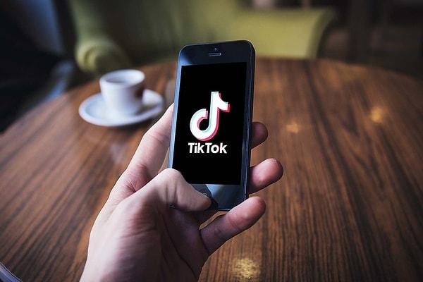 TikTok hayatımıza girdiğinden beri hem en çok tartışılan, hem de en çok kullanılan sosyal medya platformlarından birine dönüşmüş durumda.