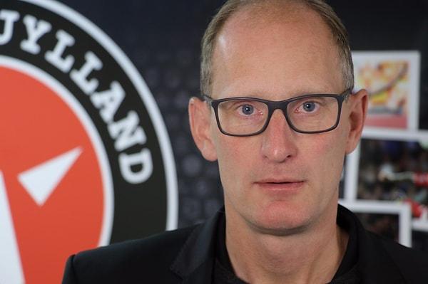 Pione Sisto 2022 yılında kadro dışı kalmıştı. Danimarka takımının spor direktörü Svend Graversen yaptığı açıklamada şunları söylemişti.