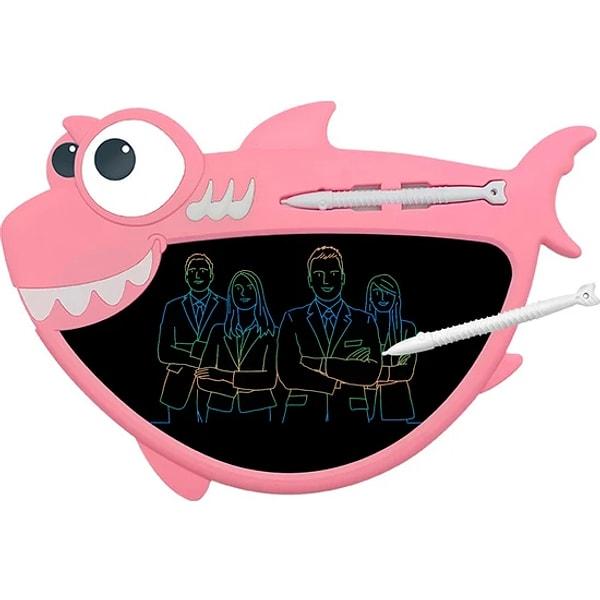 6. Çocuklar için en tatlı çizim tabletlerinden biri de bu pembe köpek balığı tasarımlı olan.