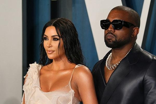 Kanye West Kim Kardashian'dan boşanır boşanmaz kendi markası Yeezy'nin çalışanlarından biri olan Bianca Censori ile aşk yaşamaya başlamıştı.