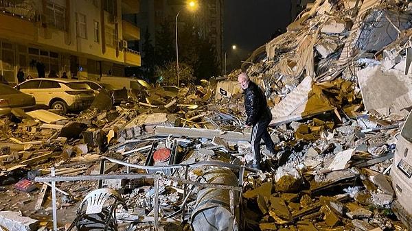 Prof. Dr. Ahmet Ercan: "İstanbul'u etkileyecek büyük deprem 2045'den önce olmayacak. Olası İstanbul depreminin 2045 yılından önce olması şaşırtıcı olur."