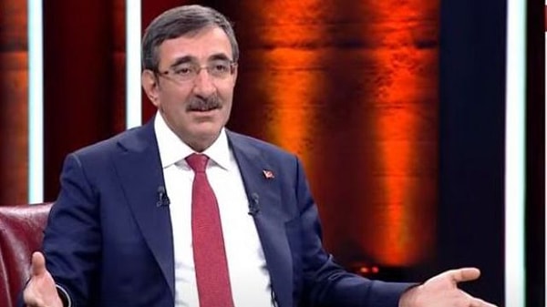 Cumhurbaşkanı Yardımcısı Cevdet Yılmaz, Habertürk ve BloombergHT ortak yayınında gündeme dair değerlendirmelerde bulundu.