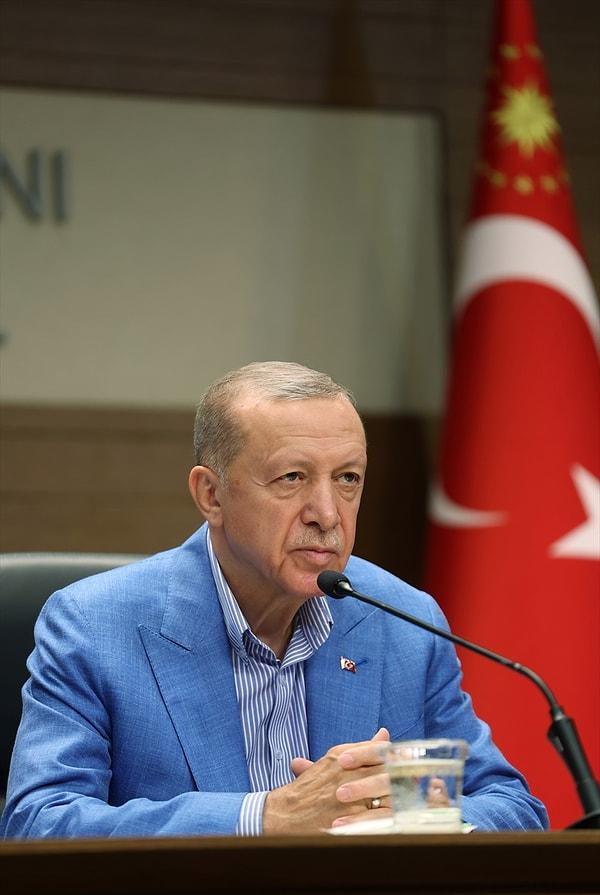 Erdoğan New York'a hareket öncesi basın toplantısı düzenledi. Erdoğan basın toplantısında Türkiye hakkında hazırlanan 2022 raporunu kabul eden Avrupa Parlamentosu (AP) hakkında da açıklamalarda bulundu.