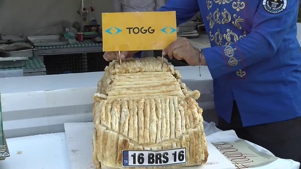 Gastronomi festivalinin en dikkat çekici yemeklerinden bir tanesi de yerli otomobilimiz TOGG'un böreği oldu!