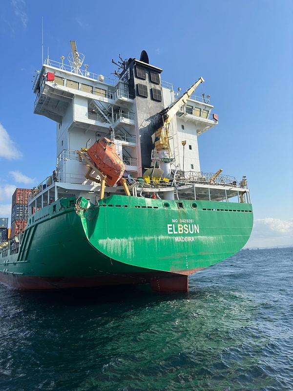 Açıklamda, Ahırkapı Demir Bölgesi’nde meydana gelen kazada "New Legend" isimli 228 metre boyundaki kuru yük gemisi ile "Elbsun" isimli 141 metre boyundaki konteyner gemisinin çarpıştığı belirtildi.