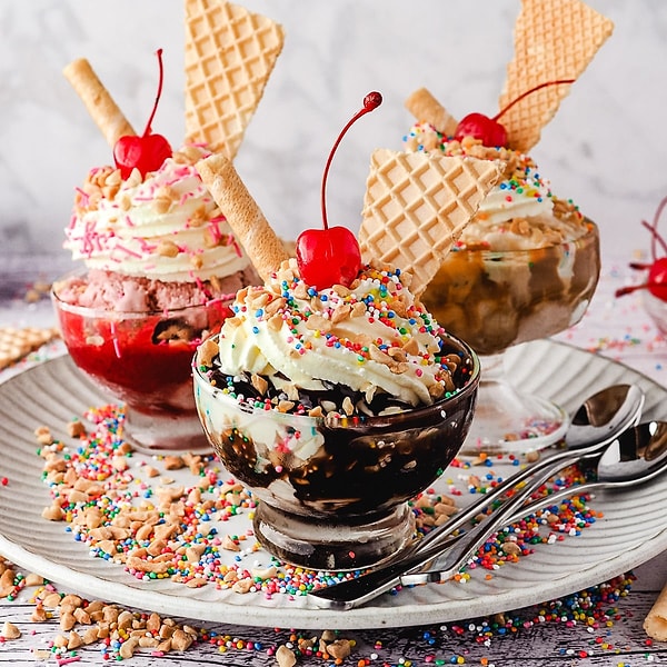 Ice cream sundae