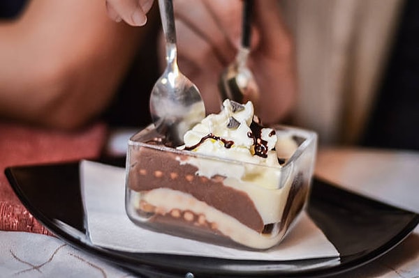 I like to share a dessert with someone