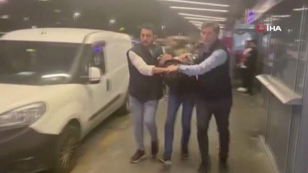 İstanbul Ataşehir'de bir caminin içine girerek, içki şişesinin fotoğrafı çekip sosyal medyada paylaşan 19 yaşındaki S.Y.Ö., “halkı kin ve düşmanlığa alenen tahrik etme” suçundan tutuklandı.