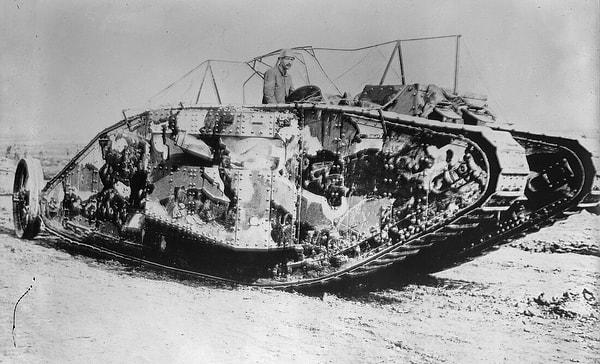 9. 1. Dünya savaşı tankı (Ölümcüllük endeksi skoru:68,300)