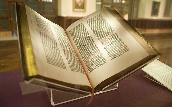 9. The Gutenberg Bible (5,4 milyon dolar)