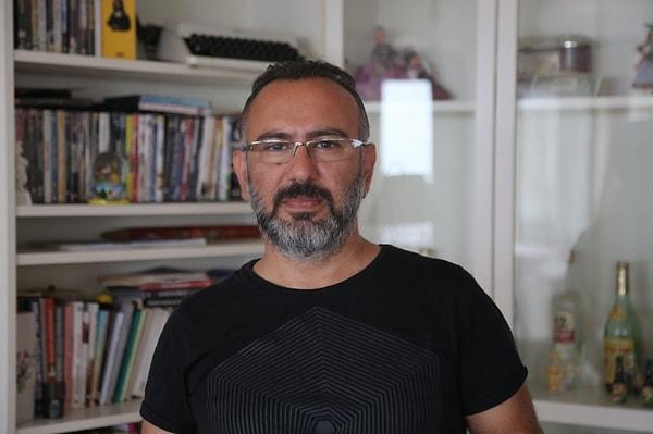 Filmin yönetmenliğini ve senaristliğini "Sadece Bir Gece" filminin de yönetmenliğini yapan Sinan Biçici üstleniyor.