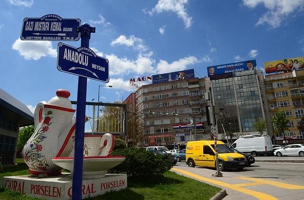 4. 14 Nisan 2015 tarihinde ABB Meclisi'nde yapılan bir oylama sonucu adı Anadolu Meydanı olarak değiştirilen meydanın gönüllerdeki adı?