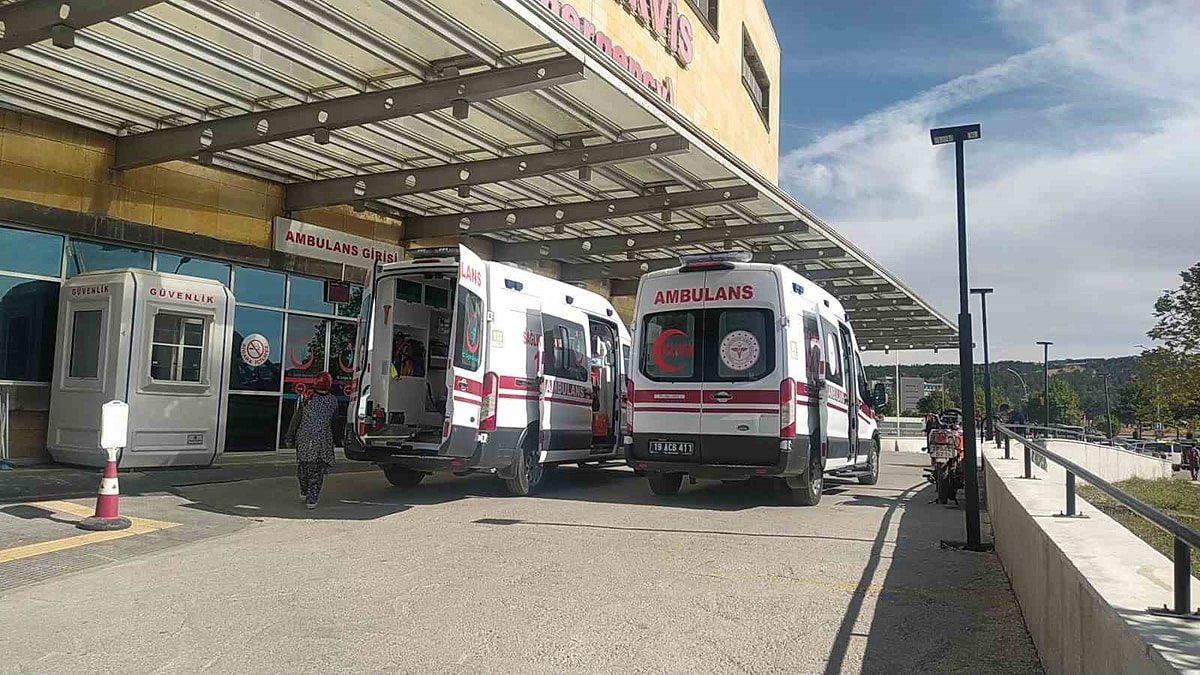 �orum'da Deh�et Veren Olay! 2 Ayl�k Bebek Balkondan At�ld�: Anne G�zalt�na Al�nd�