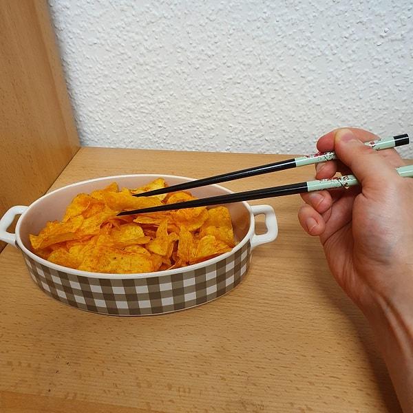 Modern zamanlarda ise tek kullanımlık chopstickler popüler hale geldi.