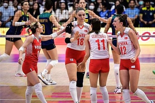 Türkiye Kadın Milli Voleybol takımı, 2024 Paris Olimpiyat elemeleri maçlarının dördüncü gününde, Japonya'nın başkenti Tokyo'daki Yoyogi Ulusal Spor Salonunda Arjantin ile karşılaştı. 'Filenin Sultanları' seriye devam ederek Arjantin'i de 3-1 ile geçti. Türkiye turnuvada 4'te 4 yapmış oldu.