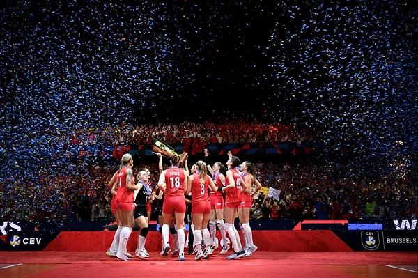Milletler Ligi'nin ardından bu kez sporcularımız, Avrupa Kadınlar Voleybol Şampiyonası'nda mutlu sona ulaşmıştı.