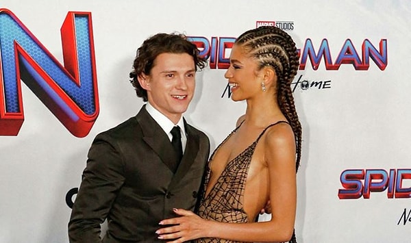 Zendaya bir süredir rol arkadaşı Tom Holland ile mutlu bir ilişki içerisinde.