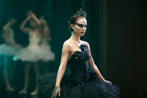 Black Swan (2010) - Directed by Darren Aronofsky:
