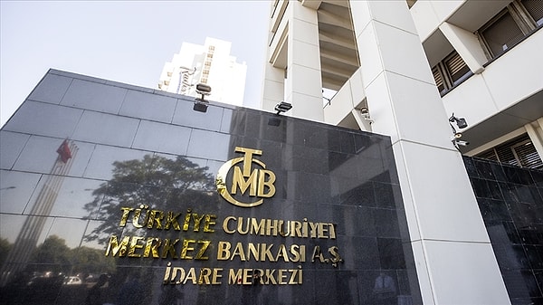 Merkez Bankası, 21 Eylül'de 500 baz puanlık faiz artışı yaparak seçimlerden önce yüzde 8,5 olan politika faizini yüzde 30'a çıkarmıştı.