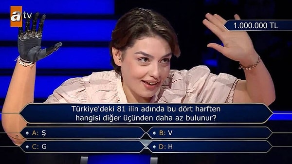 "Ben öyle çok büyük üniversitelerde okuyan ya da çok büyük başarılara imza atan biri değilim. Sıradan bir insanım. Farkım çok fazla kitap okumam."