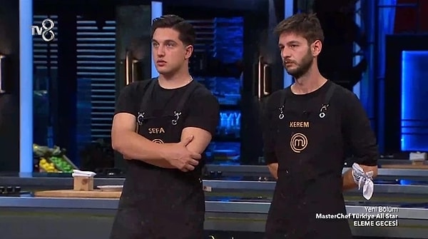 MasterChef'in dün akşam yayınlanan bölümünde eleme potasında son ikiye kalan isimler Sefa ve Kerem oldu. Kerem'in eleme oyunu boyunca aşırı heyecanlı tavırları dikkat çekerken, Sefa'nın elenmesi sonrası onunla dalga geçmesi tepki topladı.