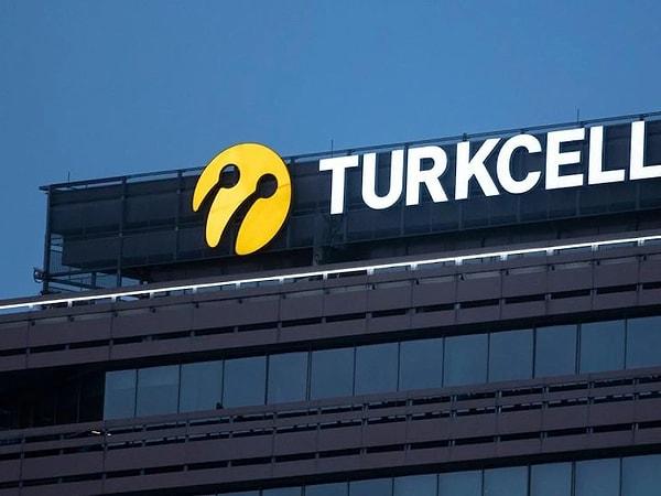 “İktidarın kontrolündeki kamu ya da kamu paylı şirketlerin gücü, kavganın asıl nedeni. Bunların en önemlileri kamu bankaları ve Turkcell.”