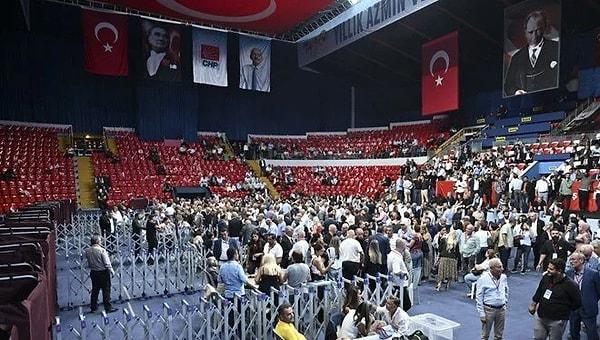 CHP Parti Meclisi'nde bugün Genel Başkan Kemal Kılıçdaroğlu başkanlığında yapılan toplantıda 38. Olağan Kurultay'ın 4-5 Kasım tarihlerinde yapılması kararlaştırıldı.