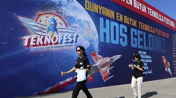 Katılımın tamamen ücretsiz olduğu TEKNOFEST İzmir'i ziyaret etmek için festival önünde ya da internet üzerinden kayıt olunması gerekiyor.