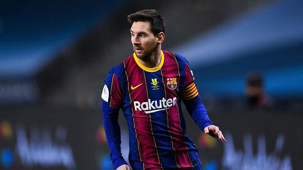 9. Barcelona'nın efsane futbolcusu Lionel Messi, kariyerinde 17 numaralı formayı giymiştir.
