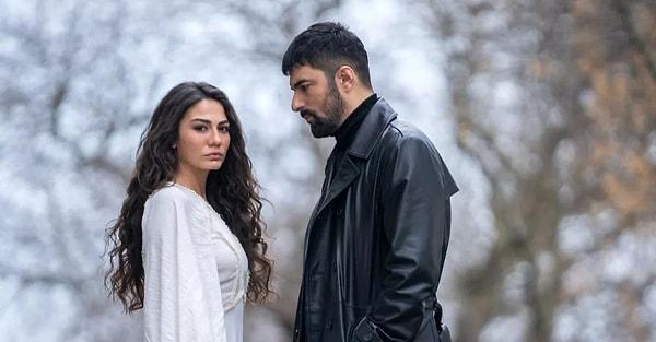 3. FOX TV'de ekrana gelen ve her hafta fırtınalar estiren 'Adım Farah' dizisinin teklifi ilk başta Farah Zeynep Abdullah'a gitmiş ancak teklifi reddettiği söylenmişti.