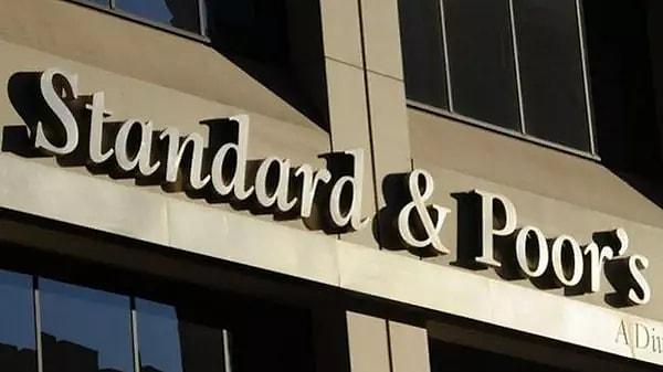 Standard & Poor’s (S&P), Türkiye’nin kredi notunu “B” olarak teyit ederken, kredi notu görünümünü “negatif”ten “durağan”a çıkardı.