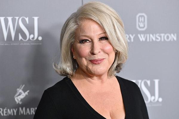 Bette Midler: "Kim Kardashian tweeted a nude selfie today. If Kim wants us to see a part of her we’ve never seen, she's gonna have to swallow the camera."