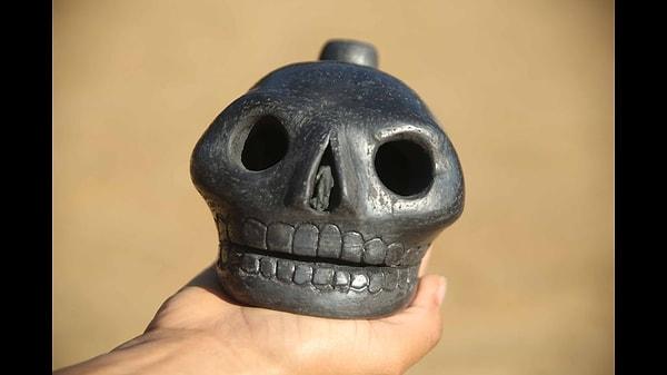 Aztek Ölüm Düdüğü olarak bilinen tarihi bir eserden gelen ve "binlerce cesedin çığlığı" olarak tanımlanan ses, oldukça korkutucu.