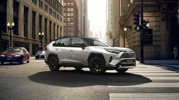 Toyota RAV4 fiyat listesi Ekim 2023