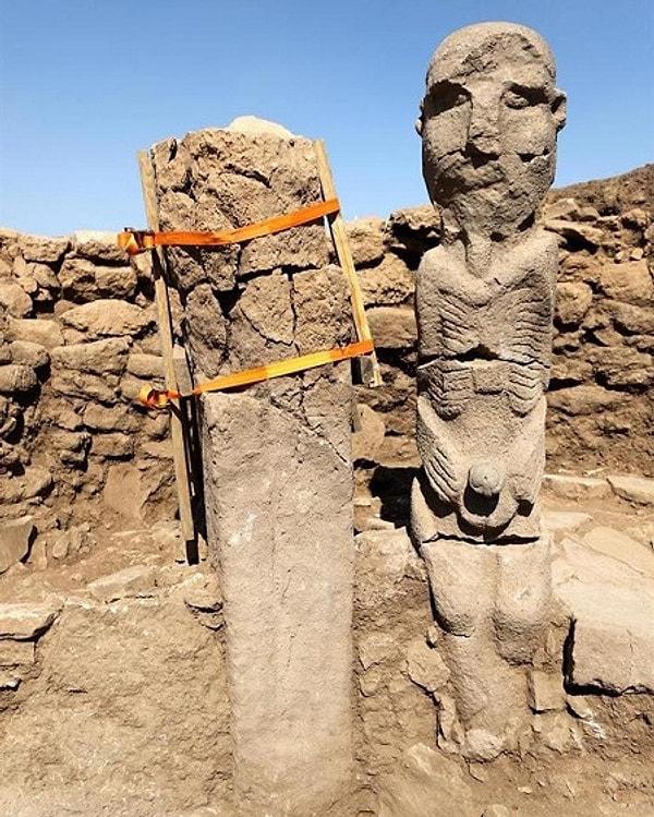 Karahantepe'de bulunan insan heykeli ise gündem oldu. Heykelde bulunan penisin sansürlenerek verildiği ve hatta kırıldığı iddia edildi.