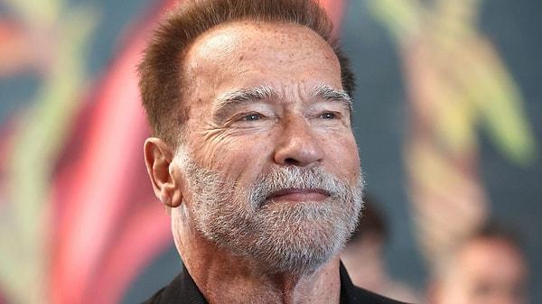 Amerikan sinemasının en çılgın ve sıra dışı oyuncularından biri olan Schwarzenegger, şimdilerde 76 yaşında ve hâlâ yaptığı her şeyle adından oldukça sık söz ettirmeyi başarıyor.