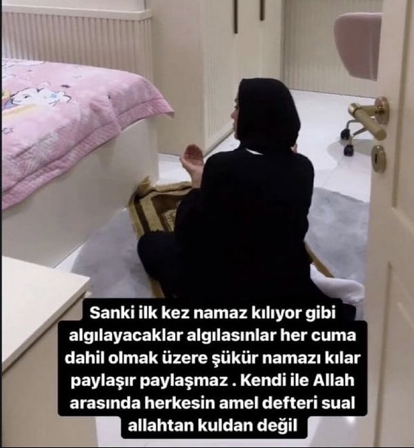 Sıla Doğu'nun çıkar çıkmaz namaz kıldığı videosunu ise kardeşi Dilan Polat paylaştı.