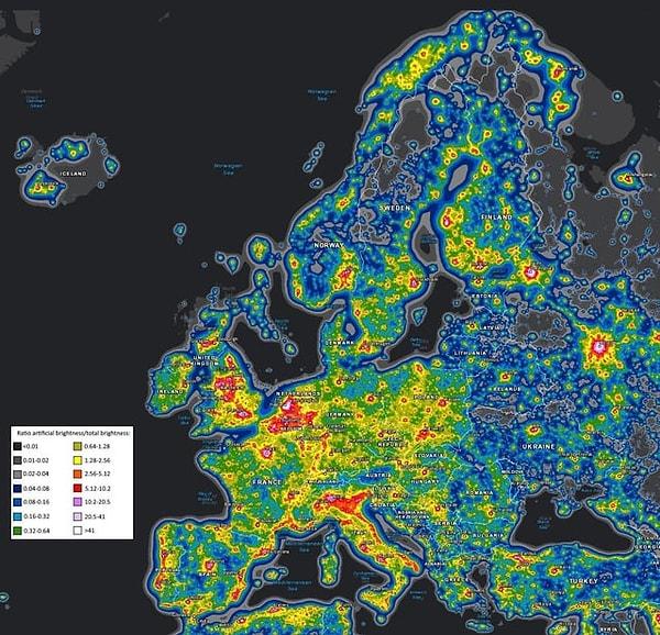 15. Avrupa'nın ışık kirliliği haritası.